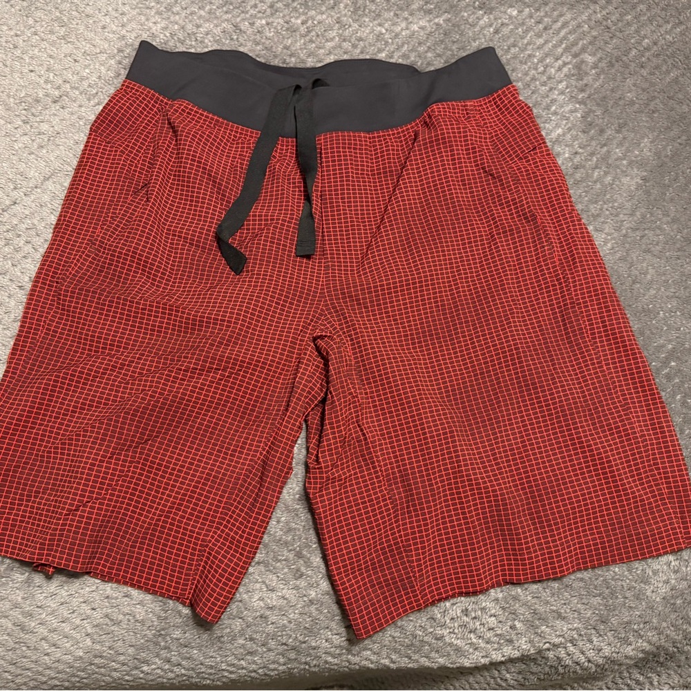 Men's Lululemon Red Checkered Swim Shorts, Size Large